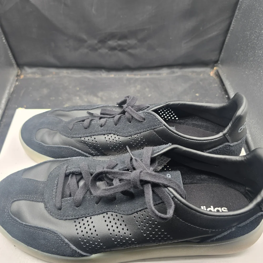 adidas Black Men's Sneakers‎